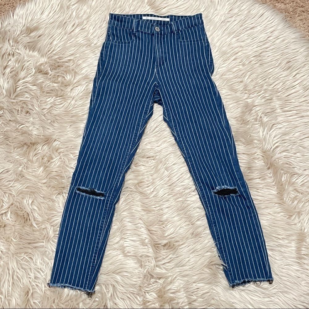 Zara pinstriped torn knee jeans size 4